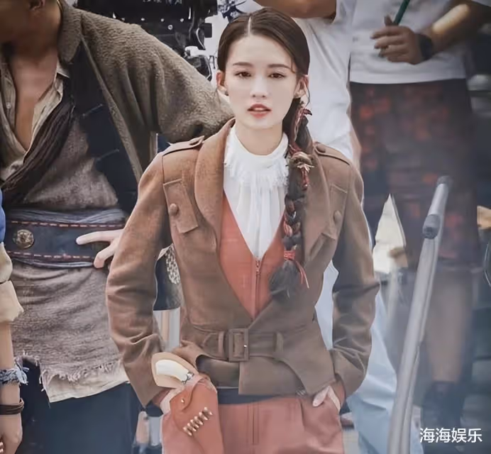 任嘉倫又一民國新劇即將來襲!搭檔實力派女主,光看劇照追定了