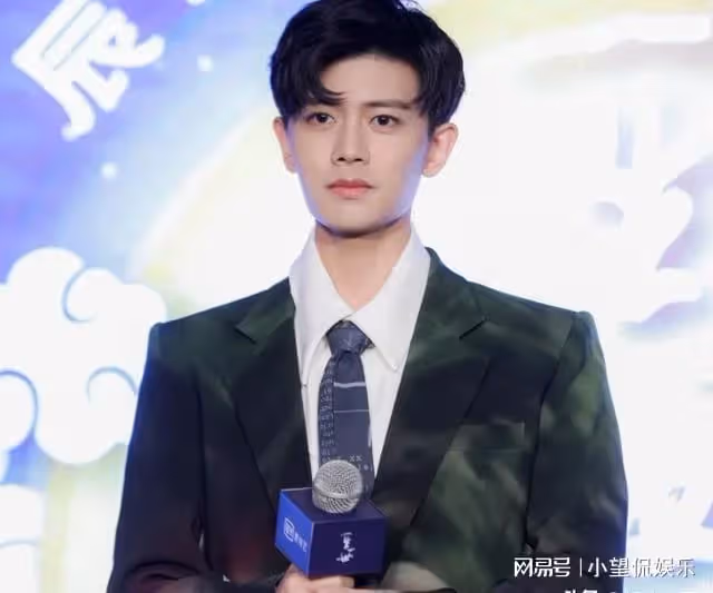 狂攬29次冠軍!看了baby的《漂亮姐姐》,我為任嘉倫捏了把汗