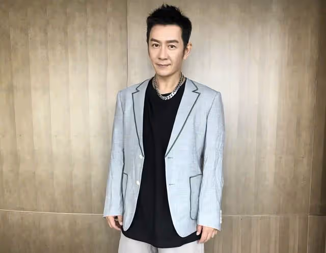 恭喜!傳香港知名男星攜4個子女定居長沙,花800萬全款在當地買房