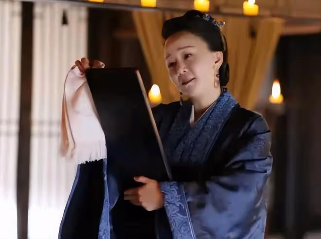 王一楠女兒當核酸檢測志願者!長發飄飄亭亭玉立,老爸高鑫感自豪