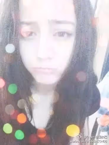 迪麗熱巴早年舊照大曝光,6年前就被寫進了書,網友:胖迪美得好任性啊