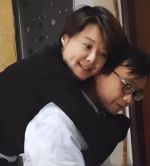 袁立，也走到了今天
