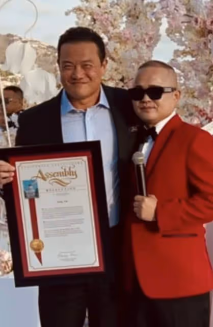 伊能靜為頂級富豪慶生！現場美女如雲，男方被曝詐騙上億逃亡海外