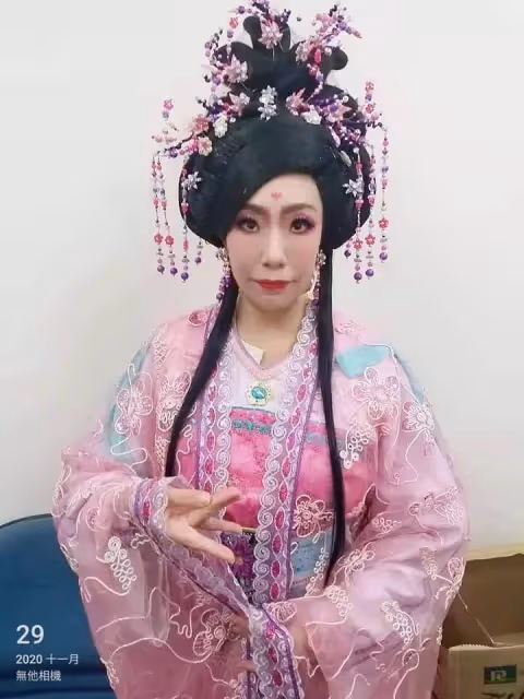 消失演藝圈14年，如花41歲近況曝光，低調換跑道， 成功轉型月收入可高達50萬：有很多人追我