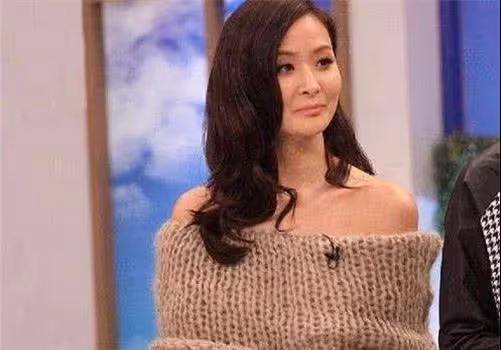 日本富豪戀上台灣名媛,苦等30年終如願,新娘已經55歲,在巴厘島豪擲千萬成婚