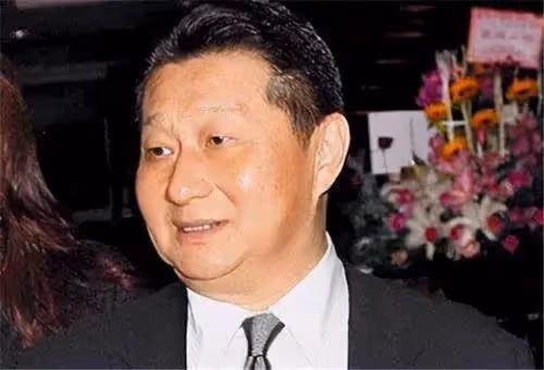 日本富豪戀上台灣名媛,苦等30年終如願,新娘已經55歲,在巴厘島豪擲千萬成婚