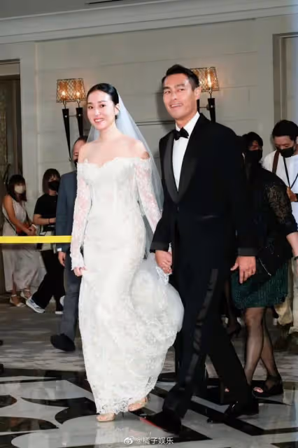 楊祐寧補辦婚禮眾港台明星參加,林心如打扮闊太,桂綸鎂罕見露面