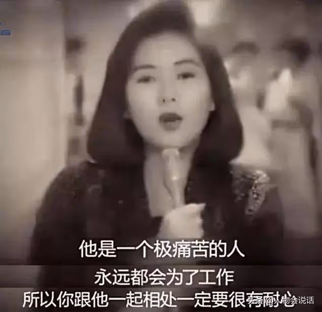 58歲周星馳滿頭白髮落淚:被誤解30年,卻無人懂我的心酸