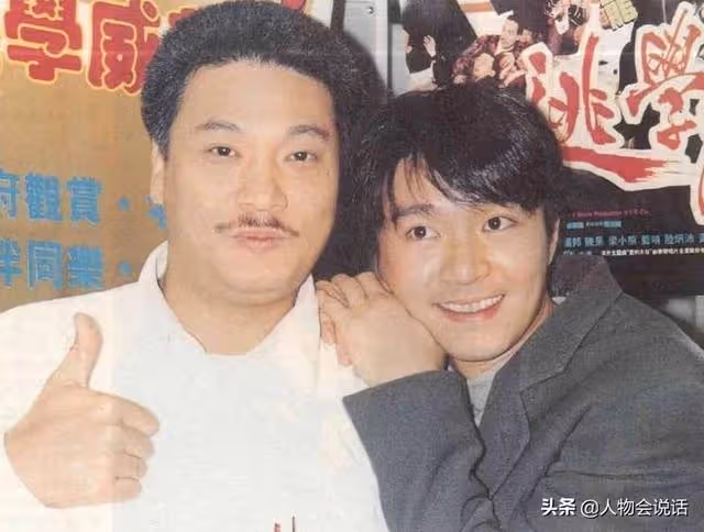 58歲周星馳滿頭白髮落淚:被誤解30年,卻無人懂我的心酸