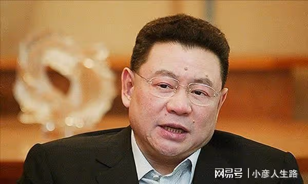 高爾夫球事件後，關之琳疑插足他人家庭？與前任同框不尷尬