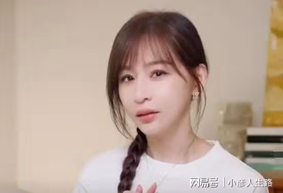 王心凌solo秀引熱議,經典歌曲串燒催人淚下,五公現場秒變演唱會