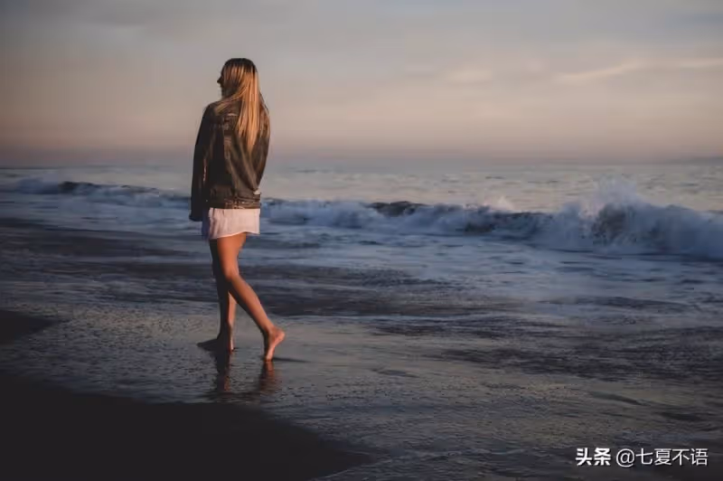 婆婆生病讓兒媳辭職伺候,兒媳懟:你給弟媳買房買車帶娃,讓她來