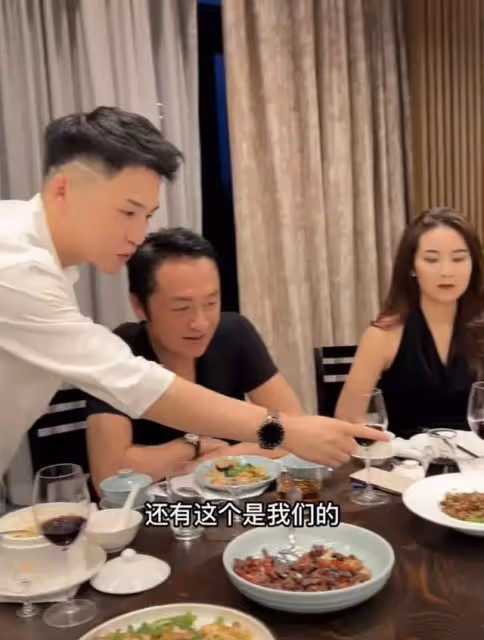 60歲馬景濤來內地撈金 彎腰感謝網紅顯謙卑