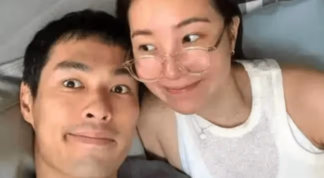 楊祐寧婚禮現場照光 與老婆十指緊扣好甜