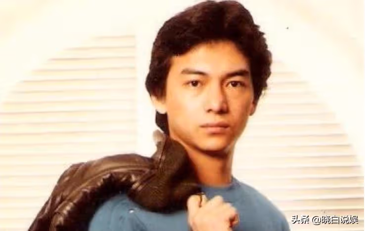 武打巨星因減肥猝逝家中!「一個月狂瘦30公斤」坐在沙發上宛若睡著 離去9天無人知曉 !