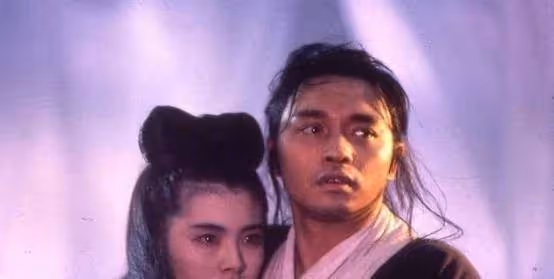 55歲王祖賢近照曝光!出道21年巔峰時刻退圈,如今獨居加拿大至今未婚:一個人逍遙又自在