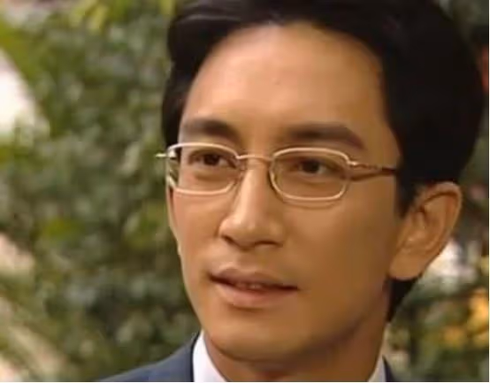 年過半百!昔日影帝2婚「仍娶小姑娘」 婚後7年被敗光數億家產「曝與女兒現狀」:他值得更好的