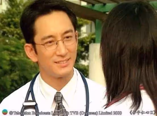年過半百!昔日影帝2婚「仍娶小姑娘」 婚後7年被敗光數億家產「曝與女兒現狀」:他值得更好的