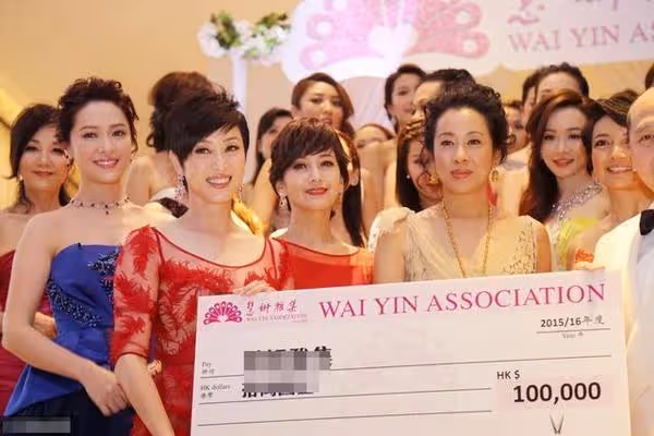 嫁香港頂級富二代!戴首飾「卻需寫欠條」給婆婆 後再嫁「百億富豪」直接獲贈一半家產