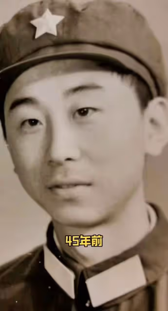 64歲馮鞏穿軍裝致敬建軍節,站姿筆挺眼神堅定,喊話召必回惹淚目