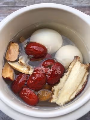 當歸燉蛋（補血補氣）