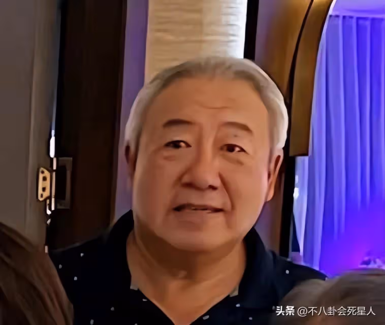 關之琳久違現身!「與68歲富豪前男友」聚會同框不尷尬 「59歲狀態回春」不輸對方年輕小女友!