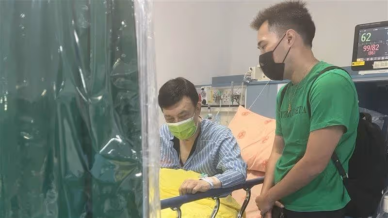 首曝余天病床照,余祥銓曝病況脖子血管全塞住右半身動不了,醫生檢查後愣住:真的太幸運了