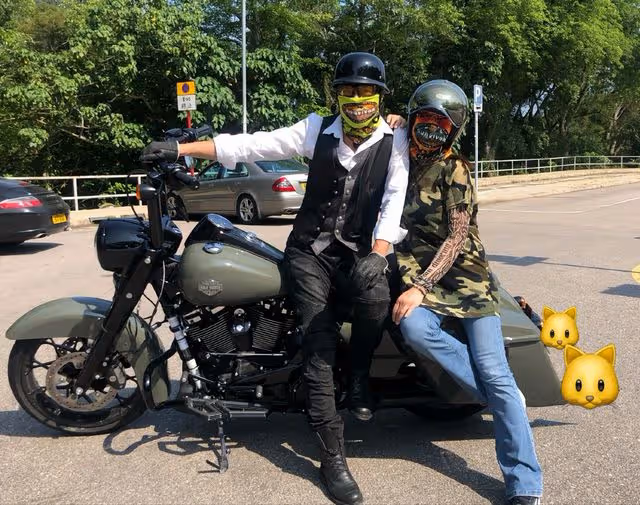 「最帥令狐沖」公開訓斥網友被贊,與車禍妻子甘苦與共,崇尚素食