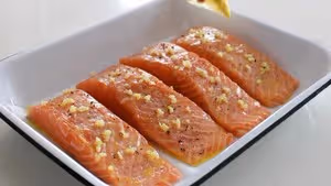 蒜香黃油烤三文魚