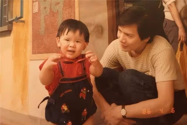 向佐「不講武德」,向太護犢子,郭碧婷的這場「賭豪」本就是敗局