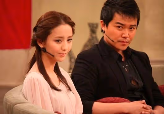 董璇恭賀陳思成,與佟麗婭一家關係微妙,閨蜜離婚不影響其中感情