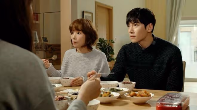 「兒媳,你掙錢多,應該多幫襯大哥一家」「婆婆,你老糊塗了吧」