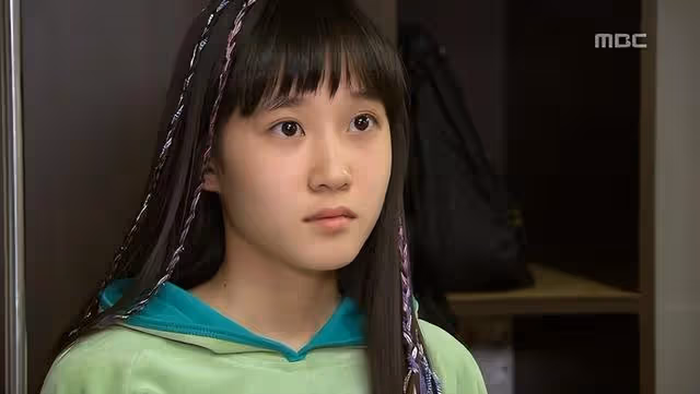 早熟口吻太好笑!14 歲的朴恩斌,跟粉絲說話像是跟戀人報備行程