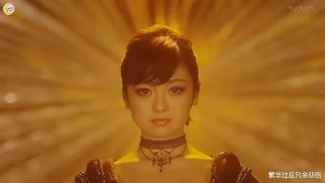 從童星再到艷星,從爆紅又到下海,她是如何一步步一脫到底的?