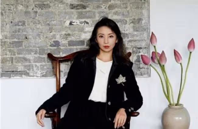 與谷愛凌合照美女 竟是林徽因曾孫女!背景驚人