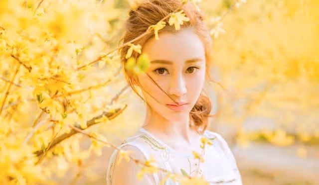 「兒媳,賺錢少的只配吃剩飯」兒子一腳踹婆婆下桌:你一毛都沒賺