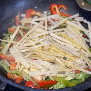 鮮嫩爽口的竹筍滑肉絲