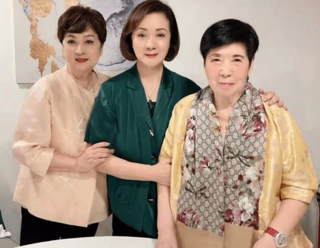 眾多老牌港星齊聚生日派對 汪明荃夫婦現身