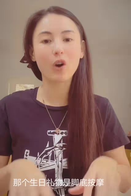謝霆鋒長子15歲生日,張柏芝曬大量合影慶祝,兒子燙卷髮打扮時髦
