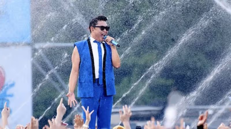 PSY「濕身秀」工作人員墜樓身亡　被曝疑未配戴安全繩