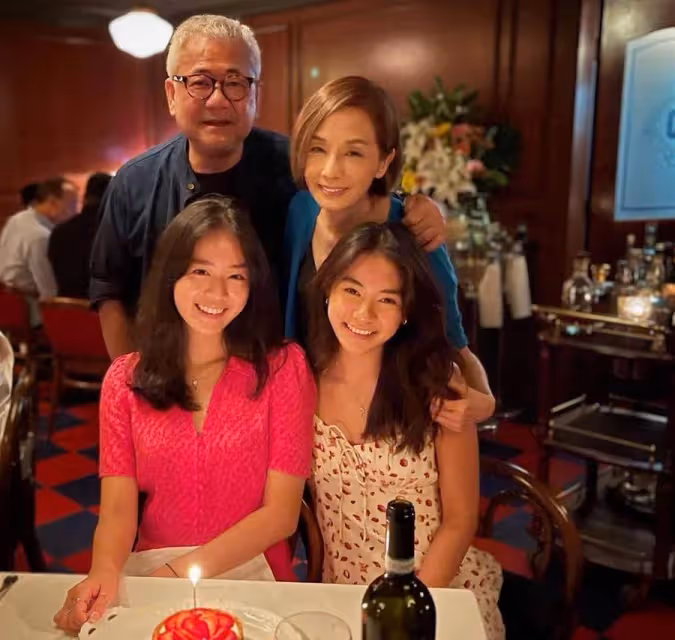 眾多老牌港星齊聚生日派對!汪明荃夫婦現身,71歲劉緯民仍顯凍齡
