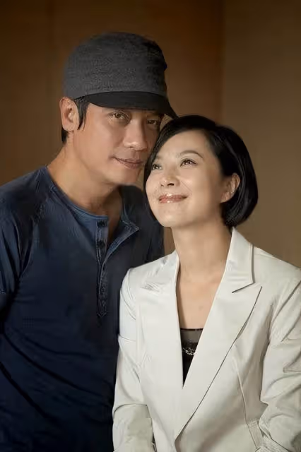 59歲羅嘉良:一段失敗的婚姻,二婚娶小12歲的蘇巖,婚姻狀況如何了?網友:看盡浮沉不枉此生