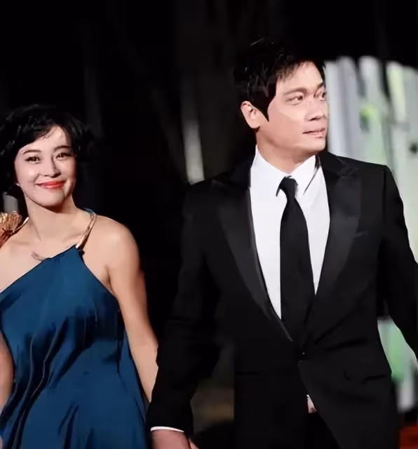 59歲羅嘉良:一段失敗的婚姻,二婚娶小12歲的蘇巖,婚姻狀況如何了?網友:看盡浮沉不枉此生