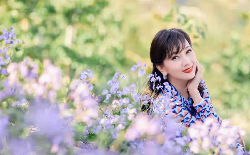 68歲女神趙雅芝曬近況!四肢纖細,上圍豐滿,三步上籃動作嫻熟,網友:歲月不敗美人