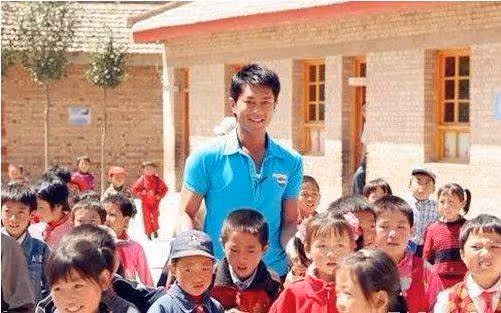 古天樂入行30年,低調做人「默默捐133所小學」,自主創業成老闆:生活低調又充實