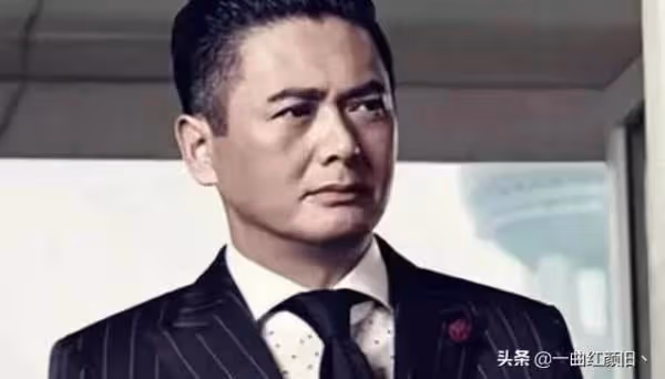 裸捐56億的周潤發,想搭車卻被司機拒絕,司機說的讓人無言以對!周潤發:沒有他提醒,連我也忘了基本的尊重。