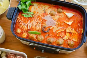 川味豆乳火鍋（麻辣解膩）