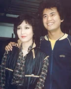 71歲陳百祥近況曝光,結婚43年無子,老婆黃杏秀是他一輩子貴人