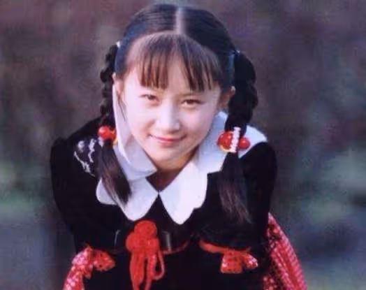 出生5個月被父拋棄!10歲母親病逝「被姨媽養大」爆紅後父親認親「人生第1次感受」讓她改變