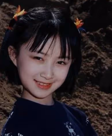 出生5個月被父拋棄!10歲母親病逝「被姨媽養大」爆紅後父親認親「人生第1次感受」讓她改變